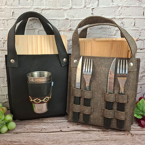 Set de asado p 2 estuche negro  (2tab, 2vasos y 2cubiertos)